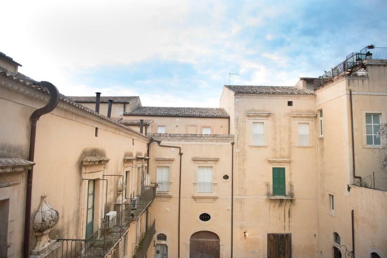 Casa Di Marco Palazzo Astuto Lägenhet Noto Exteriör bild